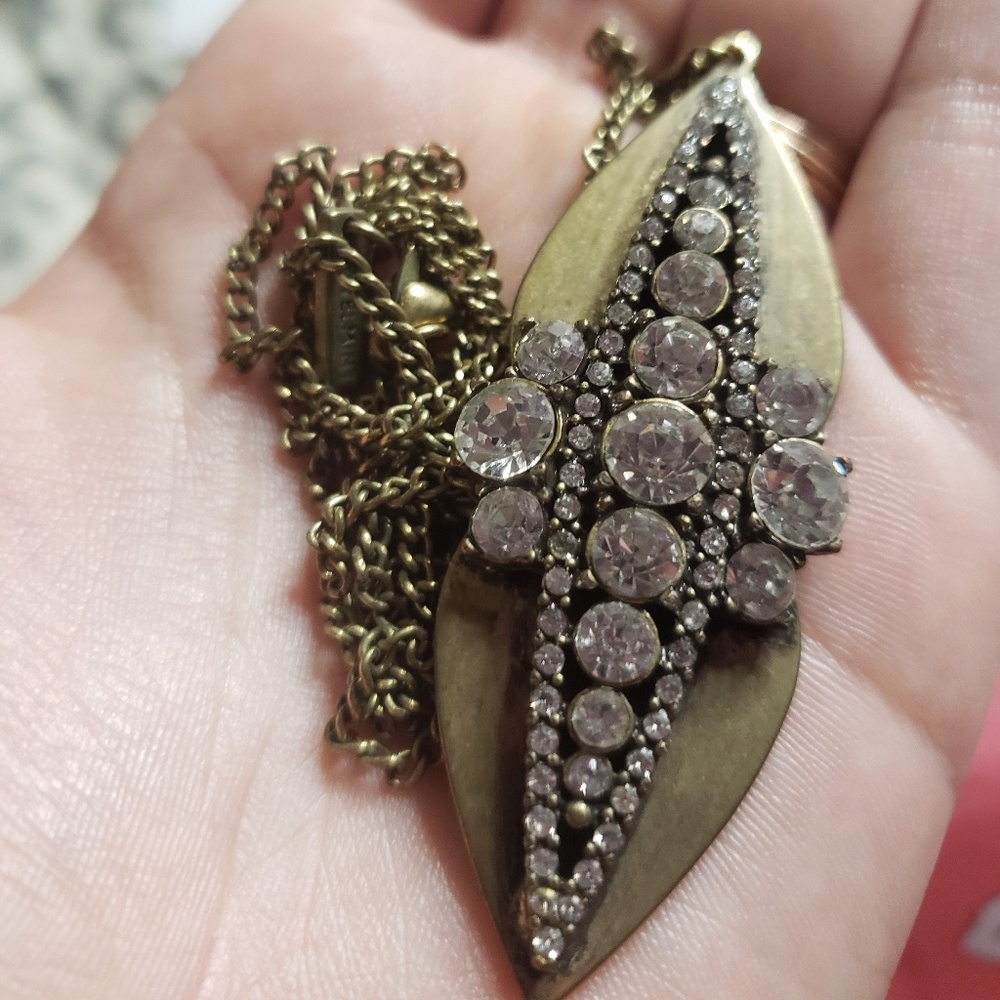 Pendant necklace